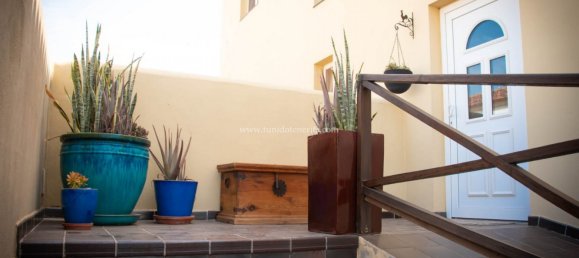 4 bedrooms Villa in La Orotava, Spain No. 9155 13