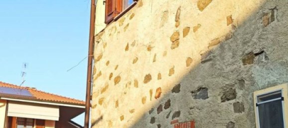 2 rooms House in Brivio, Italy No. 215364 8