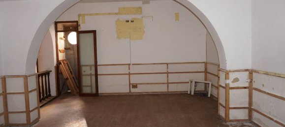 135m² Commercial property in Castelvetrano, Italy No. 125348 7