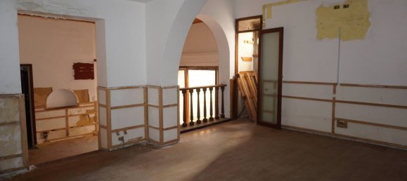 135m² Commercial property in Castelvetrano, Italy No. 125348 4