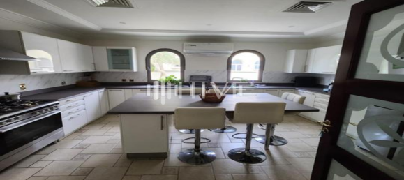 4 bedrooms Villa in Palm Jumeirah, UAE No. 56510 10