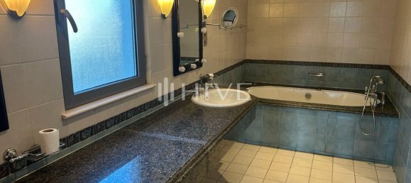 4 bedrooms Villa in Palm Jumeirah, UAE No. 56510 2