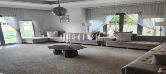 4 bedrooms Villa in Palm Jumeirah, UAE No. 56510 12