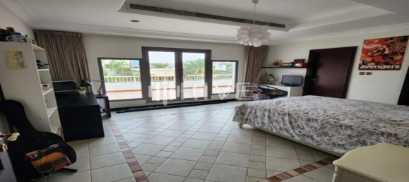 4 bedrooms Villa in Palm Jumeirah, UAE No. 56510 4