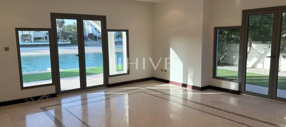 4 bedrooms Villa in Palm Jumeirah, UAE No. 56510 27