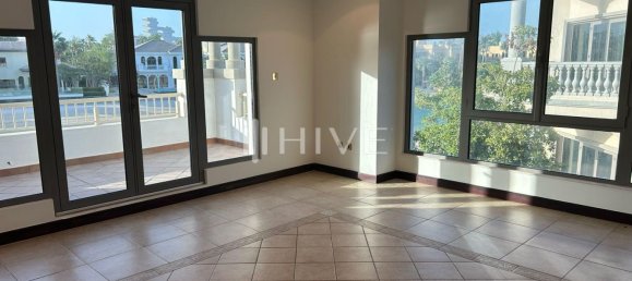 4 bedrooms Villa in Palm Jumeirah, UAE No. 56510 18