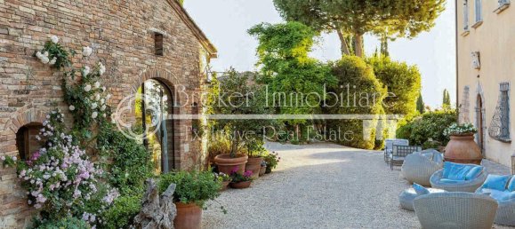 Villa de 15 dormitorios en Montepulciano, Italy No. 75871 8