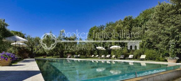 Villa de 15 dormitorios en Montepulciano, Italy No. 75871 18