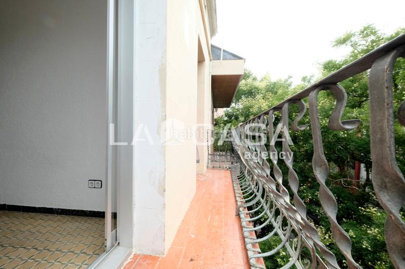 Квартира с 3 спальнями в Барселона, Испания № 171375