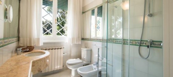 5 Schlafzimmer Villa in Pietrasanta, Italy, Nr. 71129 44