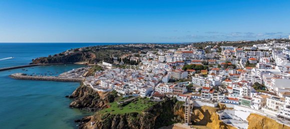 3 bedrooms House in Albufeira, Portugal No. 121583 10