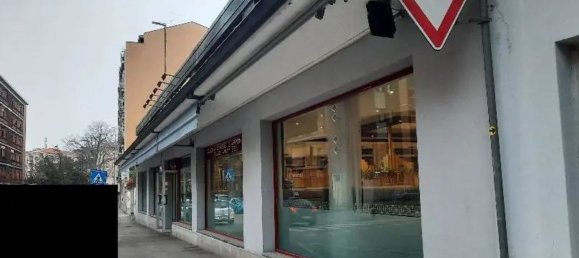 3200m² Commercial property in Vigevano, Italy No. 79329 8