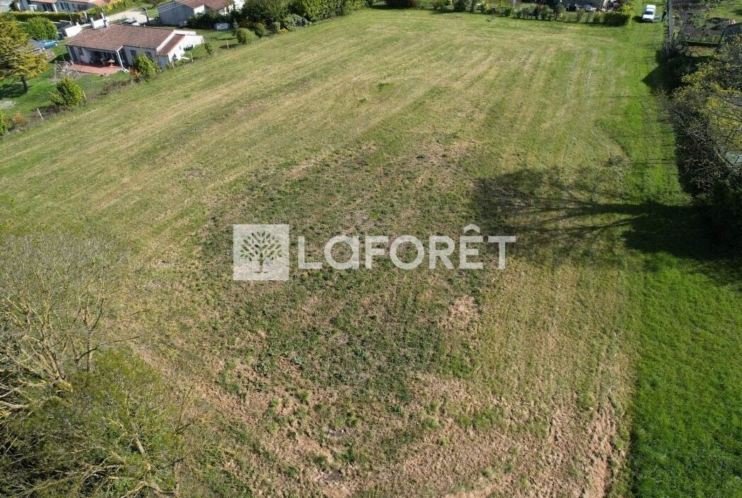 Земельный участок 4462м² в Ла-Жар, Франция № 196763