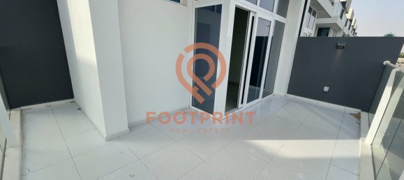 5 bedrooms Townhouse in Dubai, UAE No. 24480 8