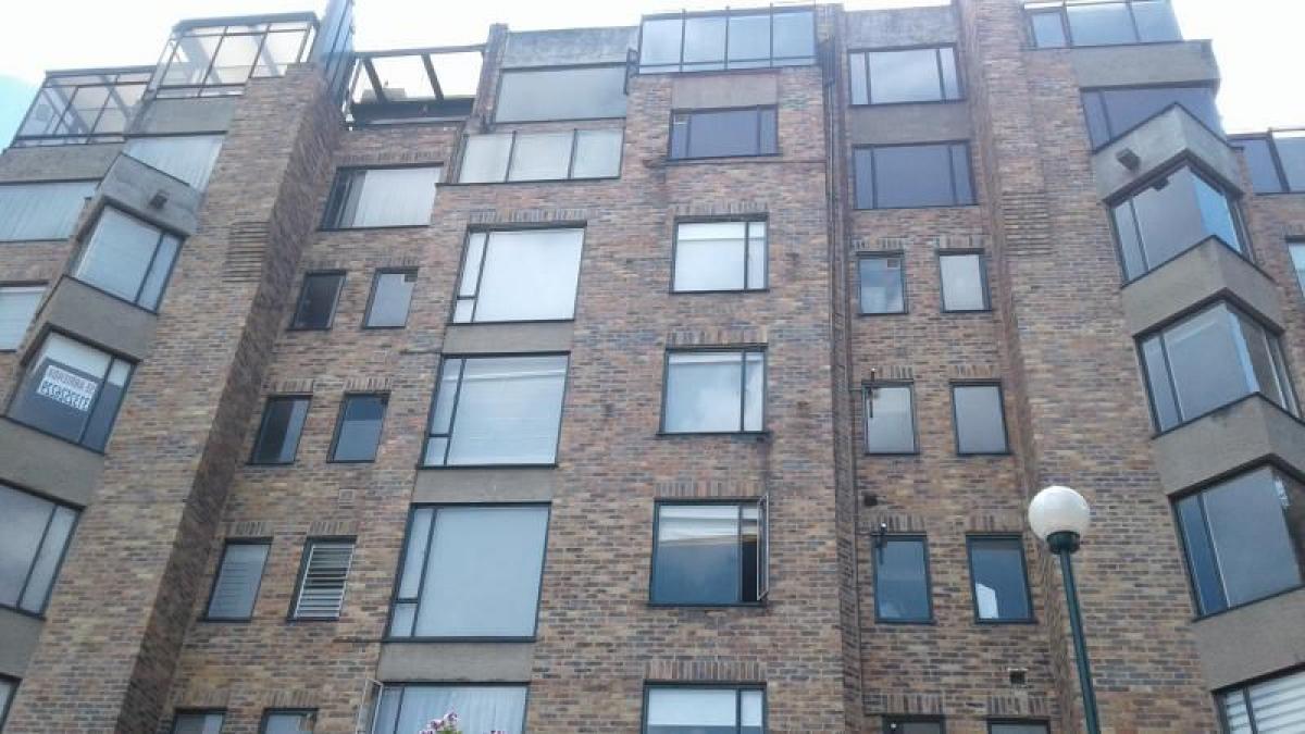 2 bedrooms House in Bogota, Colombia No. 12923