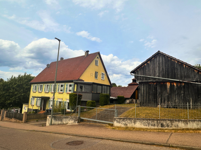 Здание с 7 спальнями в Goppingen, Германия № 236005