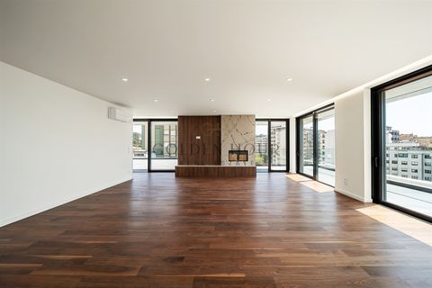 4 chambres Penthouse à Vila Nova de Gaia, Portugal No. 195595