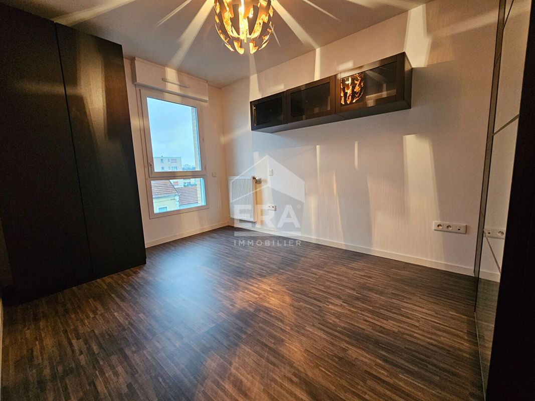 Apartamento T1 em Neuilly-sur-Marne, France N.º 166581