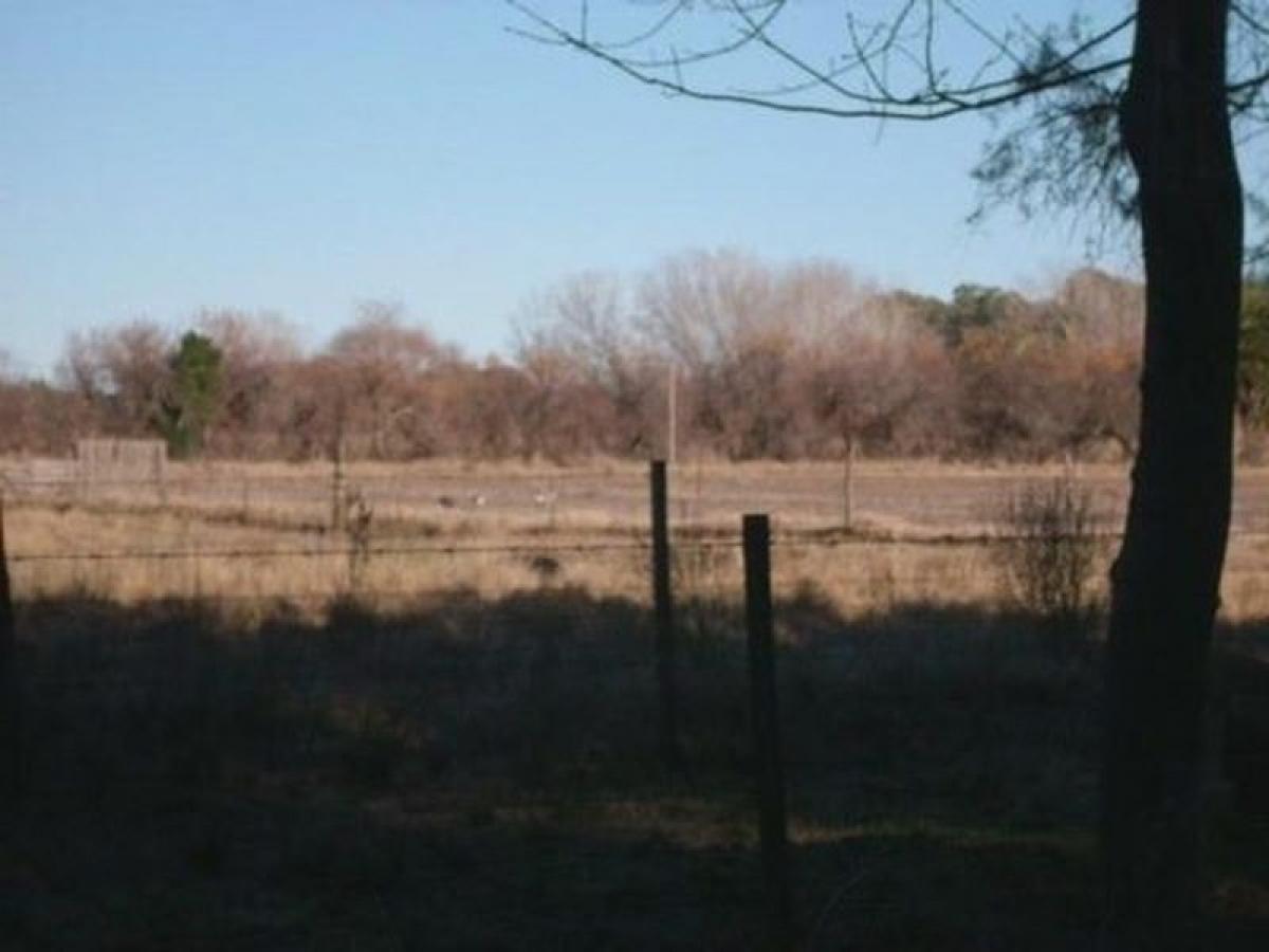 3 bedrooms Farm in Buenos Aires, Argentina No. 115841