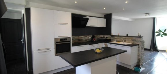 Дом с 6 комнатами в Верре-су-Сальмез, Франция № 272195 2