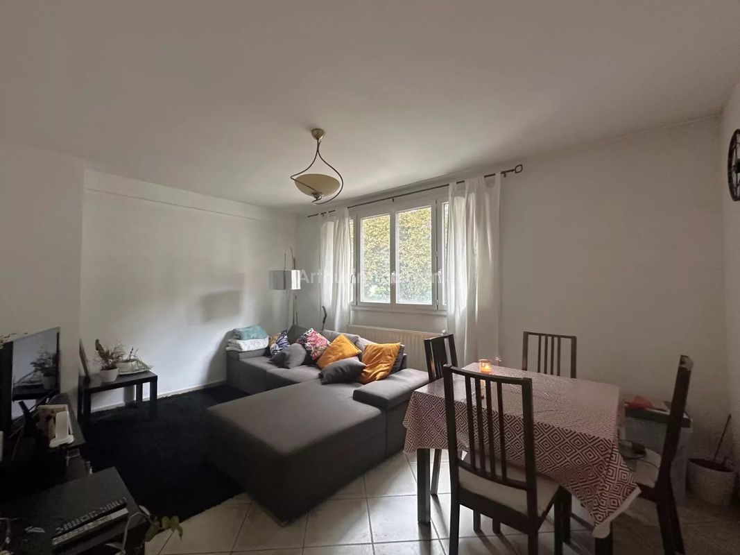 2 غرف نوم شقة في Livry-Gargan, France رقم 163064