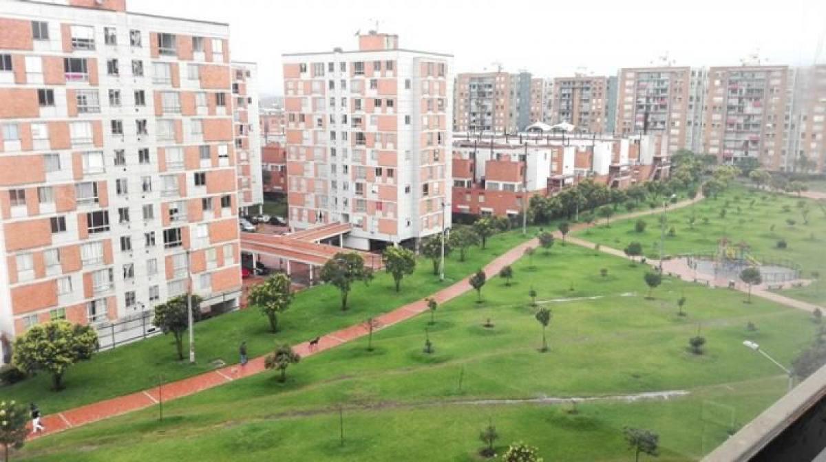 Дом с 3 спальнями в Богота, Колумбия № 13090