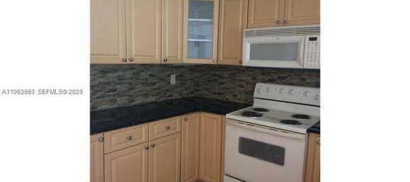 1 غرف نوم عقار تجاري في Miami, الولايات المتحدة رقم 614380 2