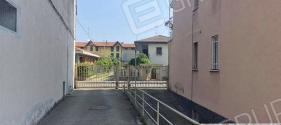 3 rooms Apartment in Busto Arsizio, Italy No. 12951 19
