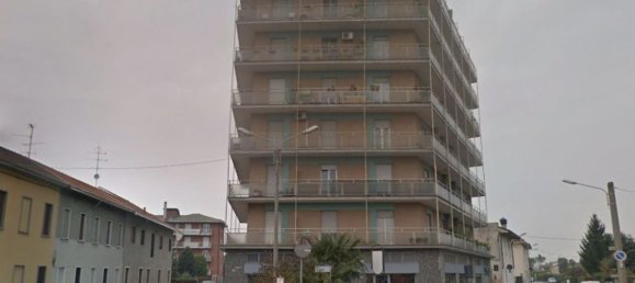 3 rooms Apartment in Busto Arsizio, Italy No. 12951 18