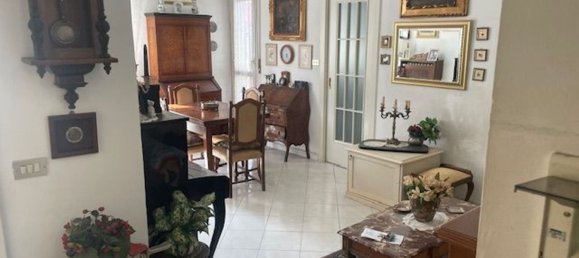 2 Schlafzimmer Wohnung in Milan, Italy, Nr. 373151 10