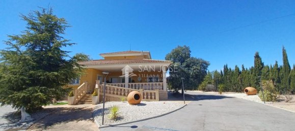 4 bedrooms House in Monovar, Spain No. 84020 40