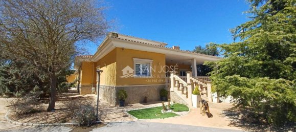 4 bedrooms House in Monovar, Spain No. 84020 39