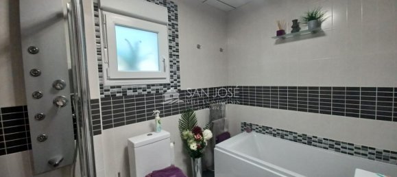 4 bedrooms House in Monovar, Spain No. 84020 33