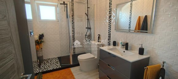 4 bedrooms House in Monovar, Spain No. 84020 9