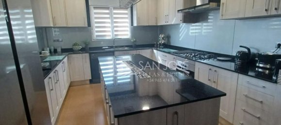 4 bedrooms House in Monovar, Spain No. 84020 13