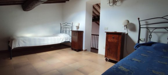 Apartamento de 4 dormitorios en Piombino, Italy No. 84024 7