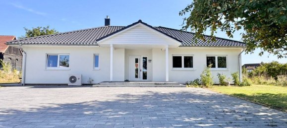 Bungalow de 4 habitaciónes en Mecklenburgische Seenplatte, Germany No. 269025 2