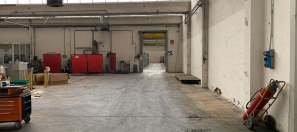 8548m² Warehouse in Torreglia, Italy No. 371988 2