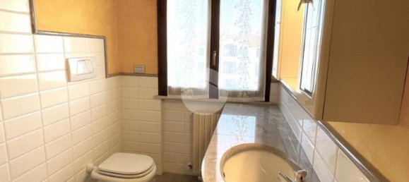 3 rooms Apartment in Fano, Italy No. 14865 8