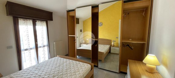3 rooms Apartment in Fano, Italy No. 14865 7