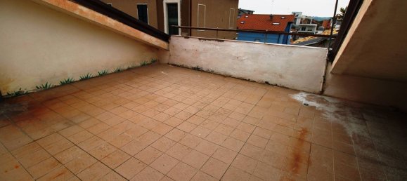 4 bedrooms House in Civitanova Marche, Italy No. 351501 13