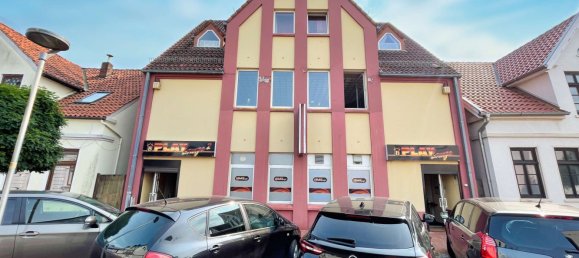 13 rooms Building in Wesermarsch, Germany No. 206857 2