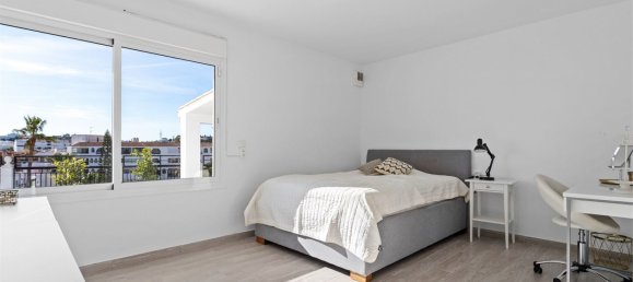 6 Schlafzimmer Villa in Fuengirola, Spain, Nr. 140833 29