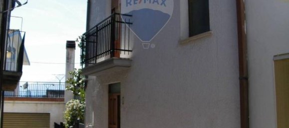 4-Zimmer Haus in Sant'Eusanio del Sangro, Italy, Nr. 35604 4