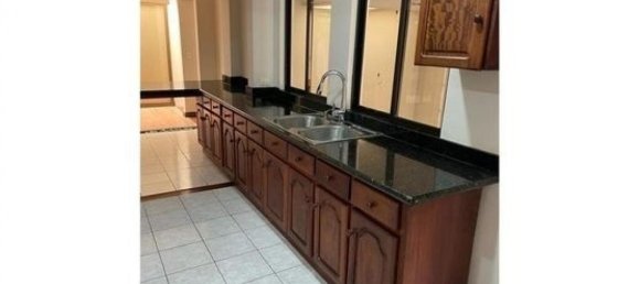 6 dormitorios сasa en venta en San José, San Isidro, Heredia, Costa Rica № 1015 2