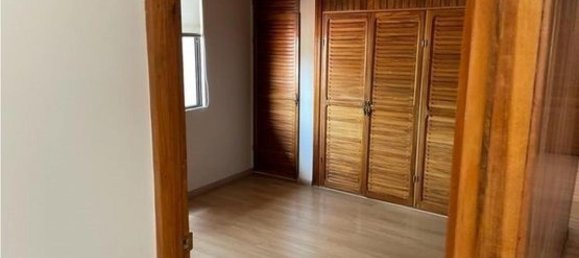 6 dormitorios сasa en venta en San José, San Isidro, Heredia, Costa Rica № 1015 4