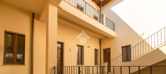 4 rooms Apartment in L'Aquila, Italy No. 7010 9