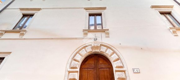 4 rooms Apartment in L'Aquila, Italy No. 7010 2