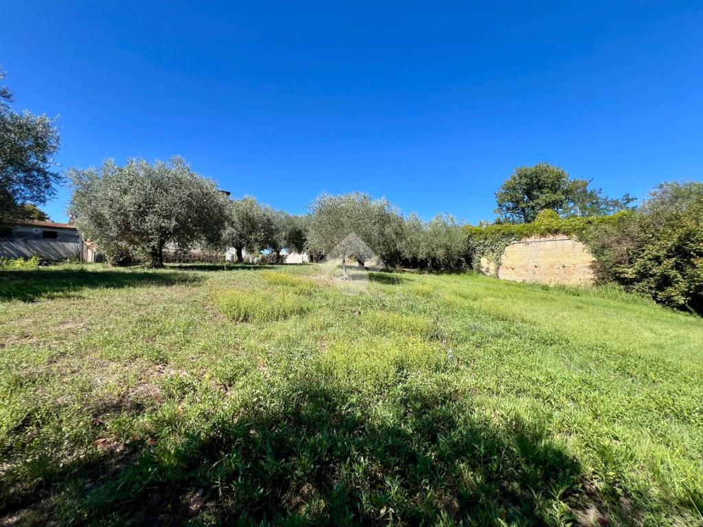 Terrain à Teramo, Italy 1512m² No. 377672