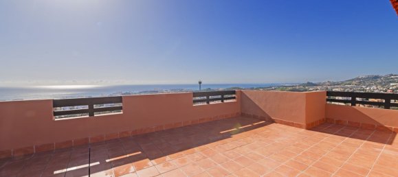 3 bedrooms Penthouse in Benalmadena, Spain No. 49683 2